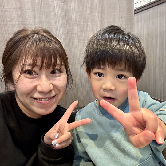 【ユーザーの声】 KIKASETEの起動音が、子どもたちを一気に寝室へと連れて行ってくれる！起動音は、寝る前の魔法の合図